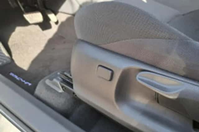 Toyota C hr (2024) thumbnail 6