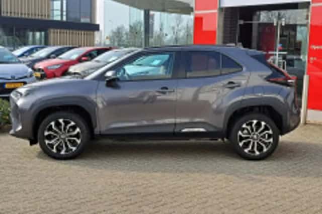 Toyota Yaris Cross (2025) thumbnail 3