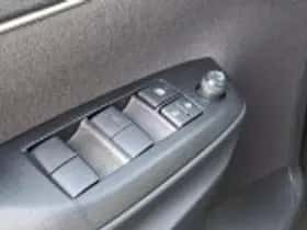 Toyota Yaris Cross (2025) thumbnail 38