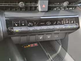 Toyota C hr (2024) thumbnail 24