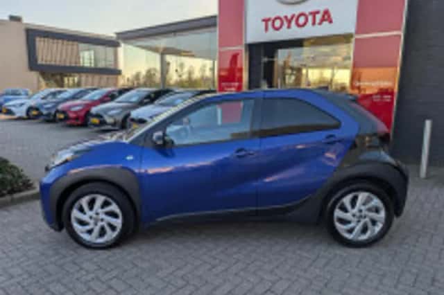 Toyota Aygo (2023) thumbnail 4
