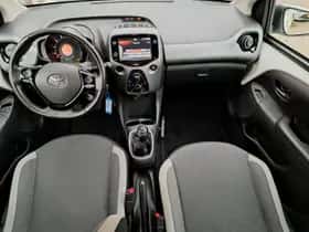 Toyota Aygo (2021) thumbnail 11