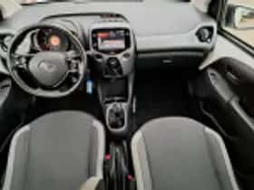 Toyota Aygo (2021) thumbnail 32