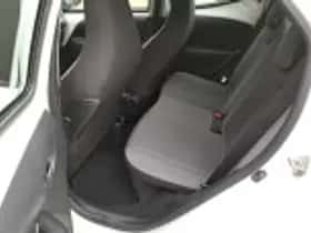 Toyota Aygo (2021) thumbnail 36