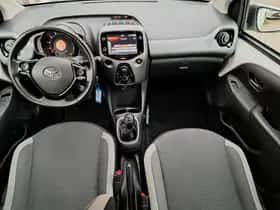 Toyota Aygo (2021) thumbnail 57