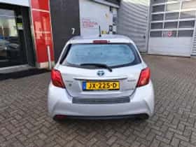 Toyota Yaris (2016) thumbnail 6