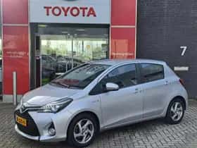 Toyota Yaris (2016) thumbnail 7