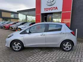 Toyota Yaris (2016) thumbnail 65