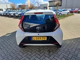 Toyota Aygo (2021) thumbnail 12