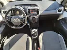 Toyota Aygo (2021) thumbnail 15