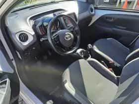 Toyota Aygo (2021) thumbnail 16
