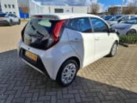 Toyota Aygo (2021) thumbnail 30
