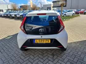 Toyota Aygo (2021) thumbnail 6