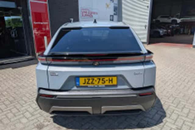 Toyota C hr (2026) thumbnail 6