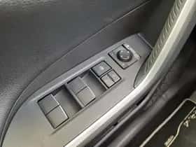 Toyota RAV4 (2021) thumbnail 18