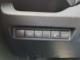 Toyota RAV4 (2021) thumbnail 19
