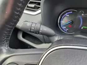 Toyota RAV4 (2021) thumbnail 20