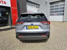 Toyota RAV4 (2021) thumbnail 6