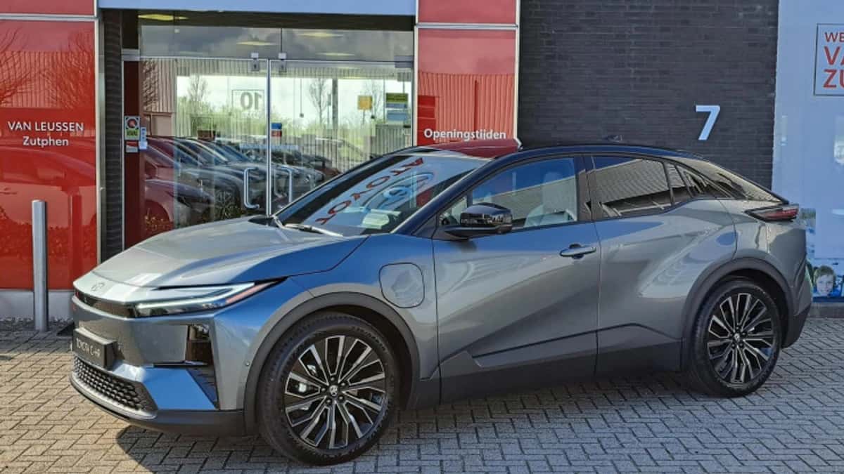 Toyota C hr (2026) — foto 1
