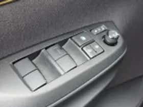 Toyota Yaris Cross (2022) thumbnail 44