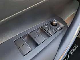 Toyota Corolla (2024) thumbnail 19