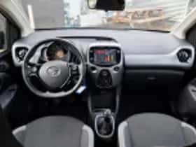 Toyota Aygo (2021) thumbnail 38