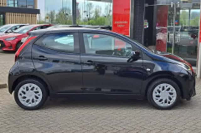 Toyota Aygo (2021) thumbnail 5