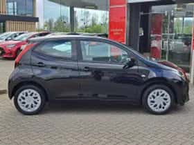 Toyota Aygo (2021) thumbnail 5