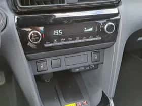 Toyota Yaris Cross (2025) thumbnail 24