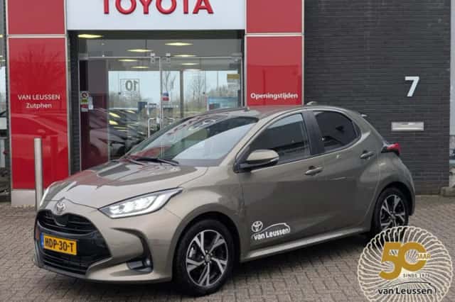 Toyota Yaris (2025) thumbnail 1