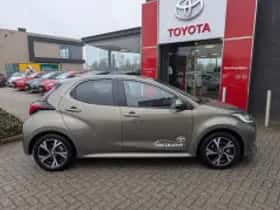 Toyota Yaris (2025) thumbnail 4