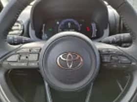 Toyota Yaris (2025) thumbnail 43