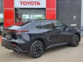 Toyota bZ4X (2026) thumbnail 31