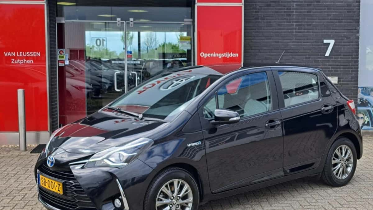 Toyota Yaris (2018) — foto 1