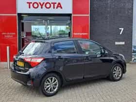 Toyota Yaris (2018) thumbnail 2