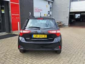 Toyota Yaris (2018) thumbnail 12
