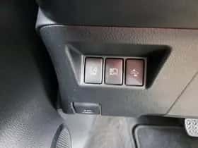 Toyota Yaris (2018) thumbnail 19
