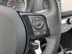 Toyota Yaris (2018) thumbnail 23