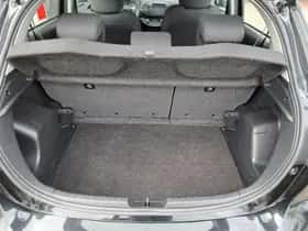 Toyota Yaris (2018) thumbnail 29