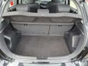 Toyota Yaris (2018) thumbnail 54