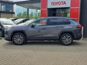 Toyota RAV4 (2022) thumbnail 3