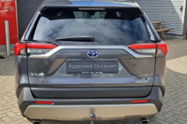Toyota RAV4 (2022) thumbnail 6