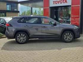 Toyota RAV4 (2022) thumbnail 10