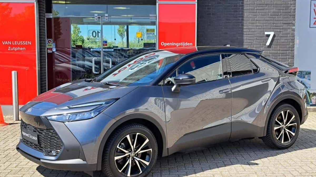 Toyota C hr (2025) — foto 1