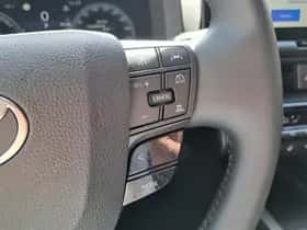Toyota C hr (2025) thumbnail 22