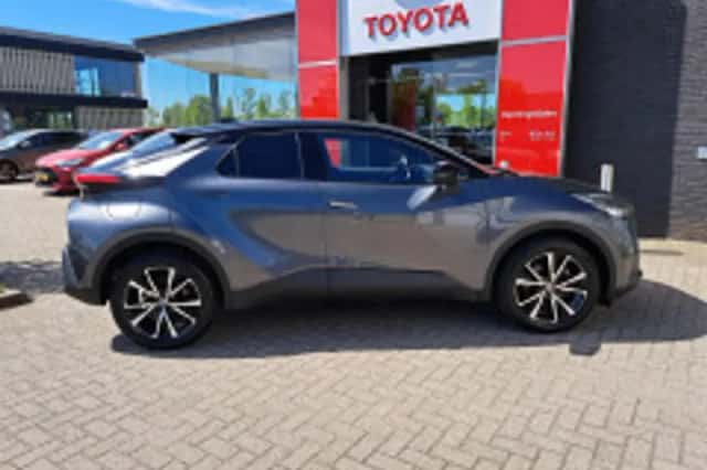 Toyota C hr (2025) thumbnail 4