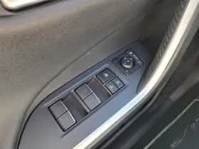 Toyota RAV4 (2022) thumbnail 19
