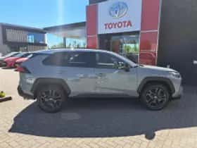 Toyota RAV4 (2022) thumbnail 4