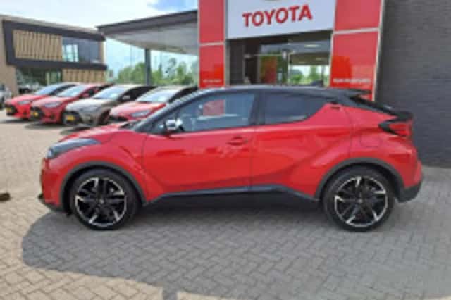 Toyota C hr (2023) thumbnail 3