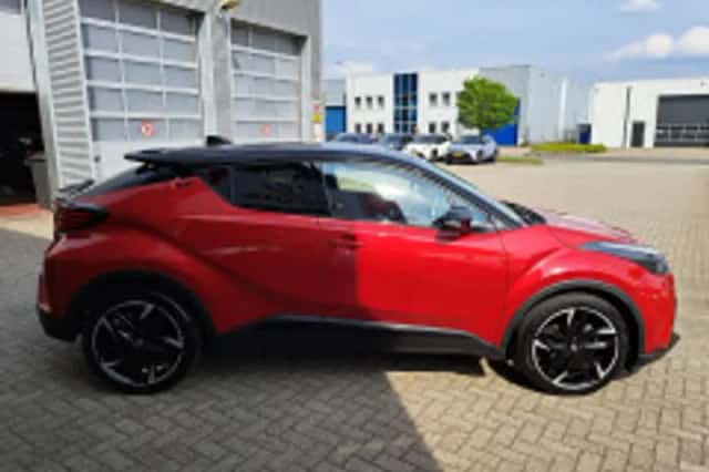 Toyota C hr (2023) thumbnail 4